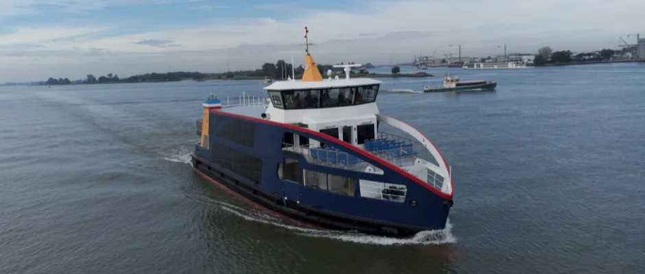 Hybrid bicycle-passenger ferry operates with low emissions using battery power and diesel propulsion during river trial