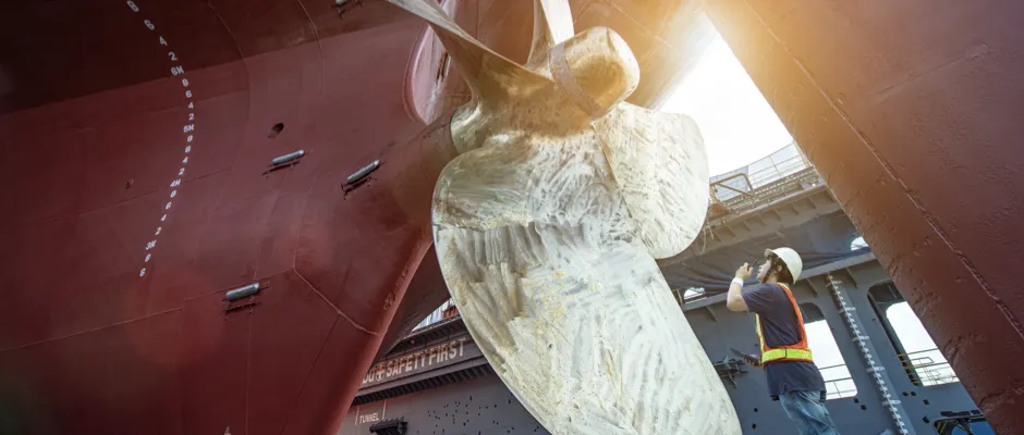 Scheepsschroef als onderdeel van de voortstuwing van een zeeschip