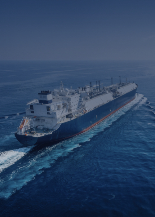Schip op zee als symbool voor de Inventory of Hazardous Materials (IHM)-diensten van onze partner