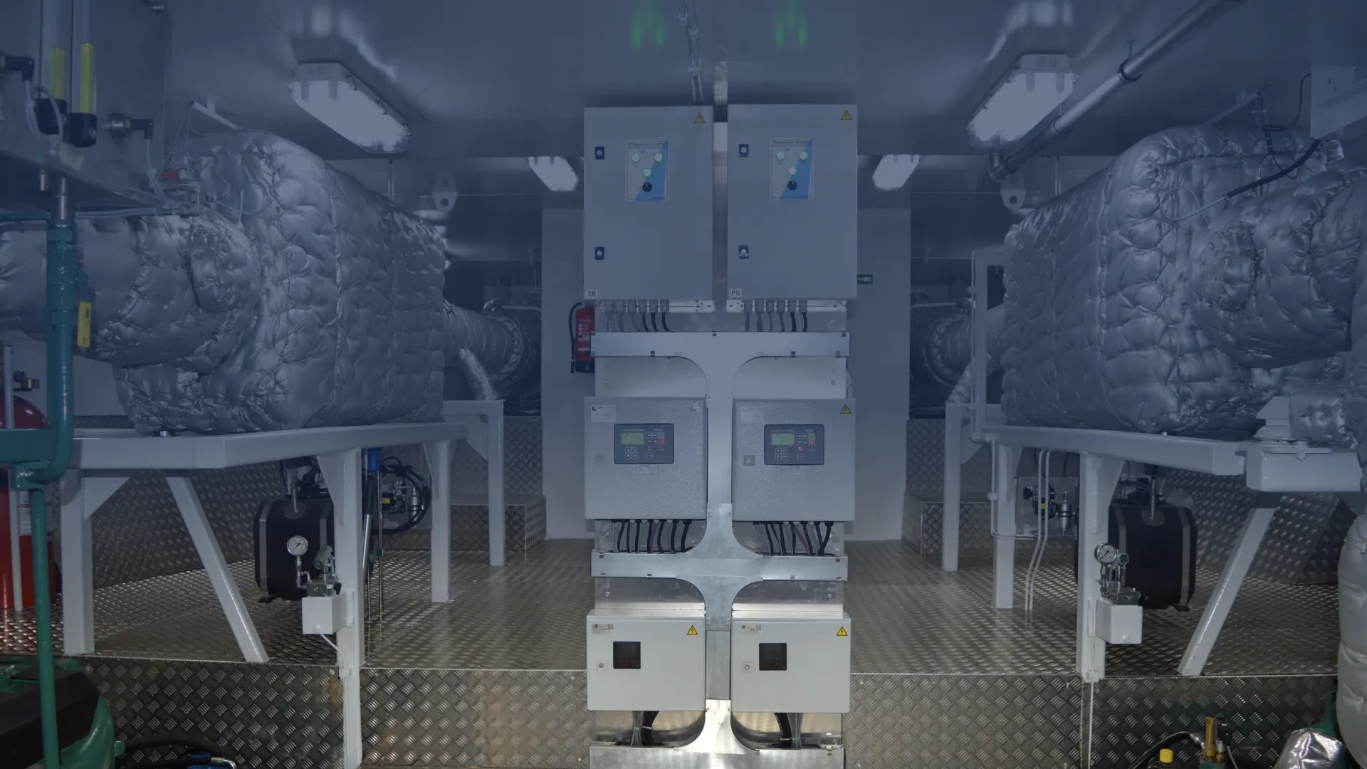 Deze afbeelding toont de SCR-katalysator in een machinekamer, geschikt voor zowel bestaande als nieuwe scheepsontwerpen.