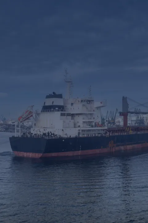 Dit vervuilde schip staat symbool voor de producten om de uitstoot van emissies zoals CO2, NOx, PM en PN te reduceren